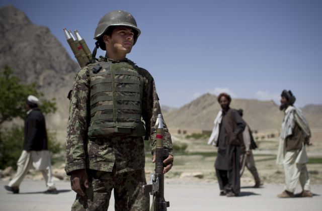 Οκτώ νεκροί από έκρηξη βόμβας σε λεωφορείο στο Αφγανιστάν